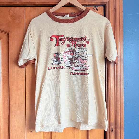 Vintage 1980 Tournament of Roses Ringer Tee – La Cañada Flintridge - Picture 1 of 2